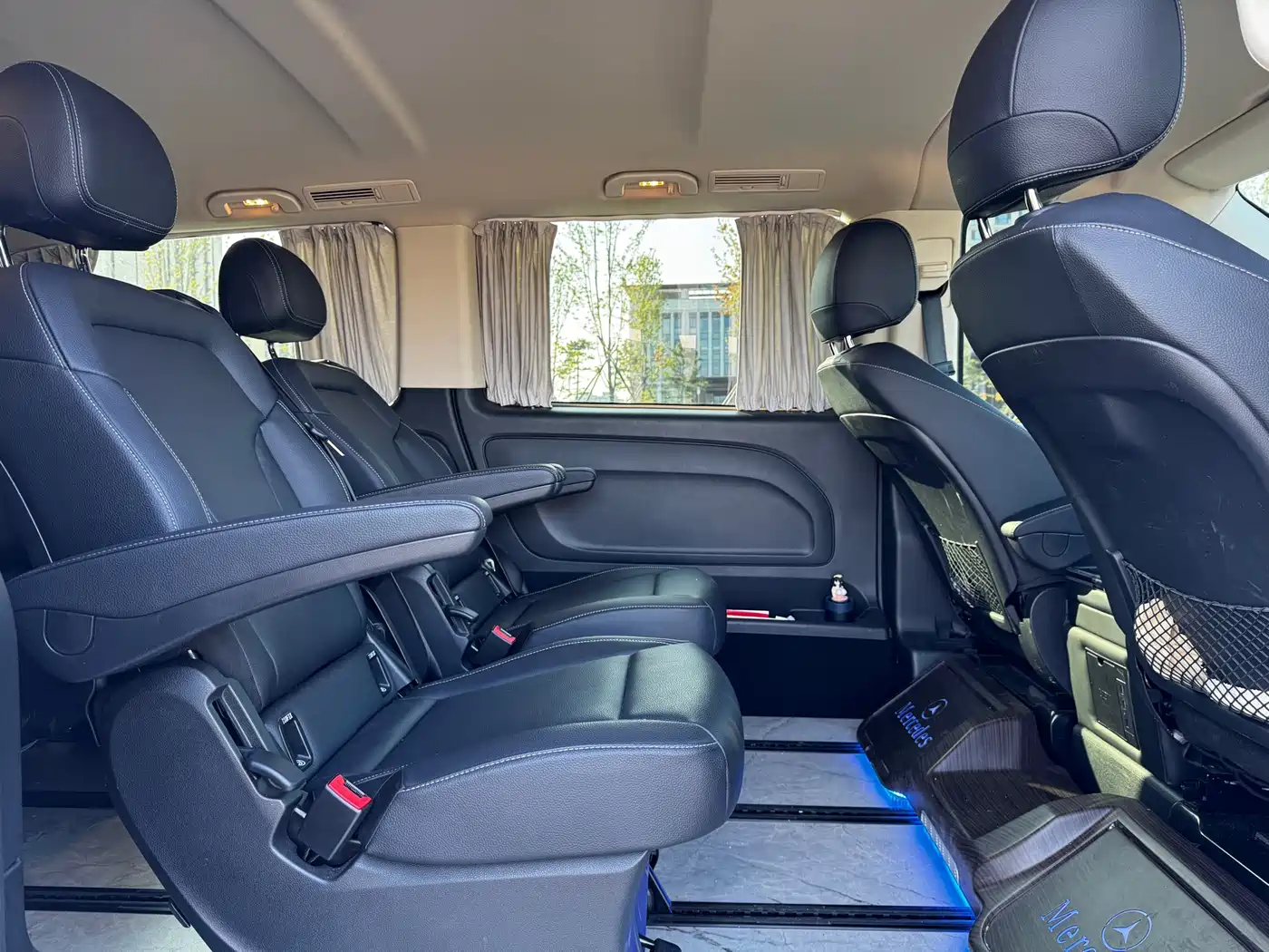 Mercedes-Benz Vito 2021 2.0T Elite 7-Seater фото 7