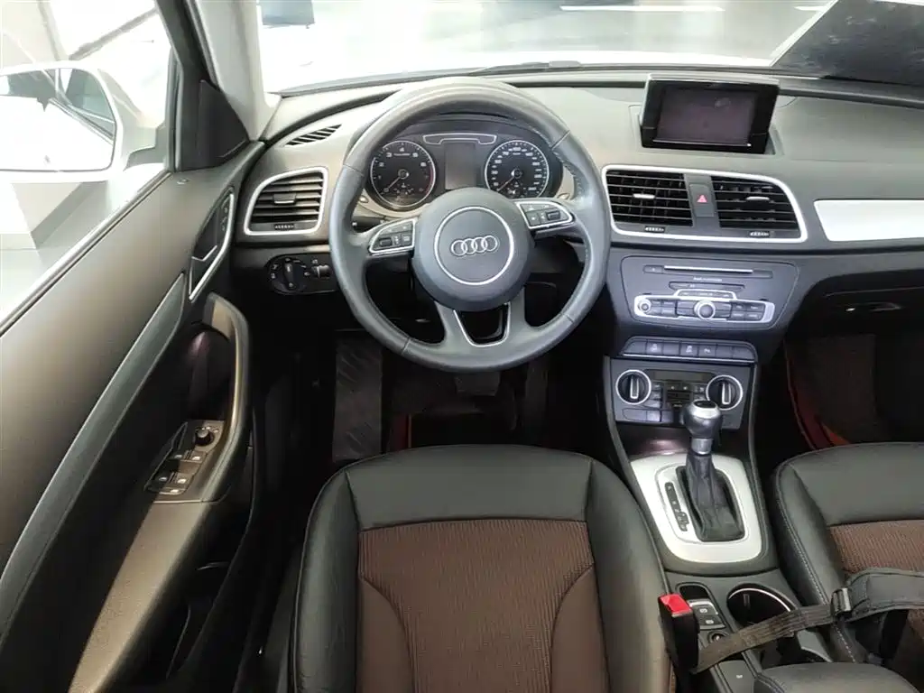 Audi Q3 2018 30th Anniversary Edition 30 TFSI Fashion фото 17