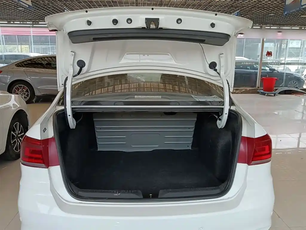 Volkswagen Santana 2019 1.5L Manual Trend China VI фото 19
