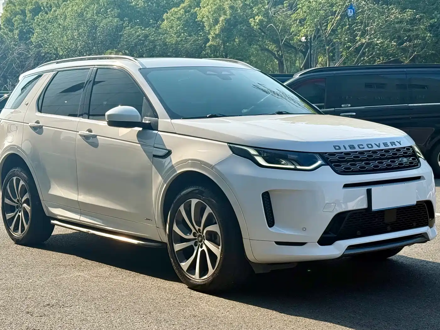 Land Rover Discovery Sport 2022 Model 249PS R-Dynamic SE Performance Tech Edition 5-Seater фото 3