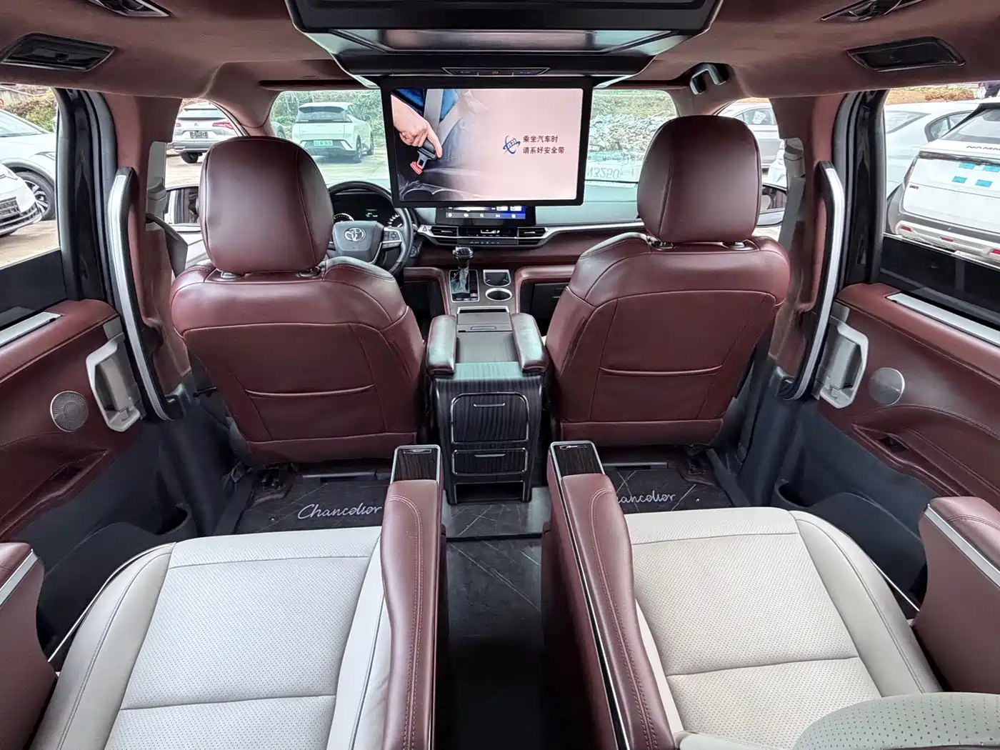 Toyota Sienna 2021 2.5L Hybrid Comfort Edition фото 7