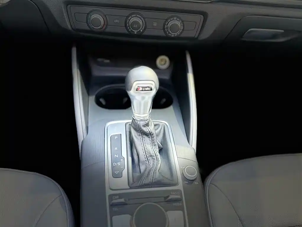 Audi A3 2017 Limousine 35 TFSI Fashion фото 11