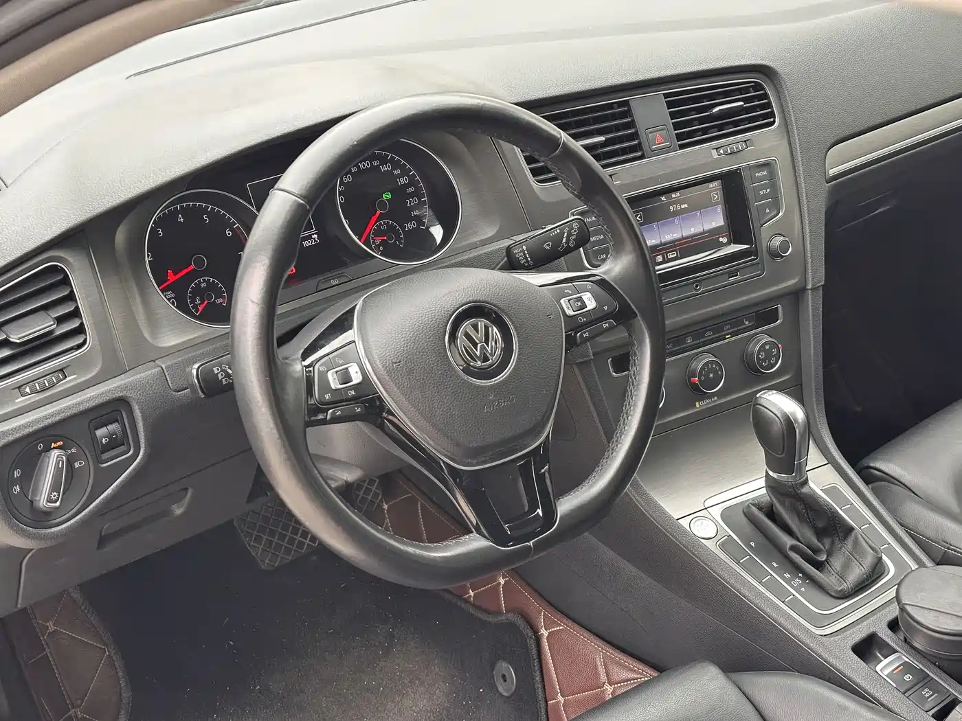 Volkswagen Golf 2016 230TSI Automatic Luxury фото 7