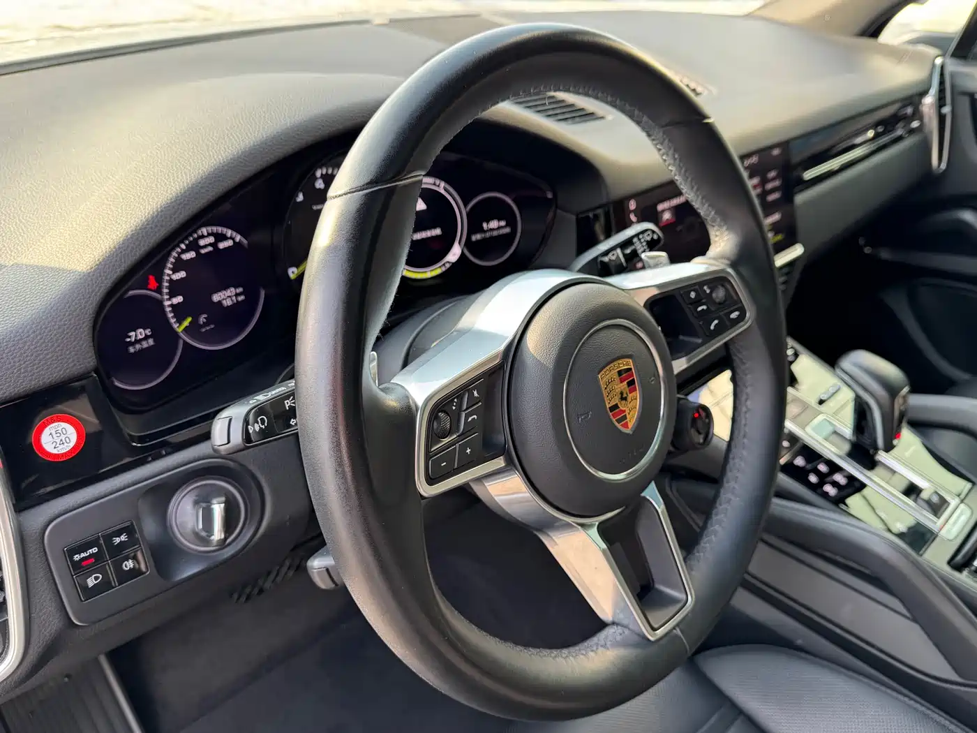 Porsche Cayenne New Energy 2021 Cayenne E-Hybrid 2.0T фото 6