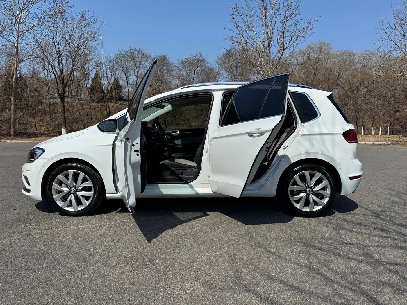 Volkswagen Golf Sportsvan 2019 280TSI Automatic Voyager China V фото 9