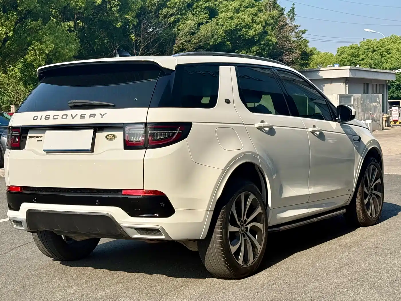 Land Rover Discovery Sport 2022 Model 249PS R-Dynamic SE Performance Tech Edition 5-Seater фото 18