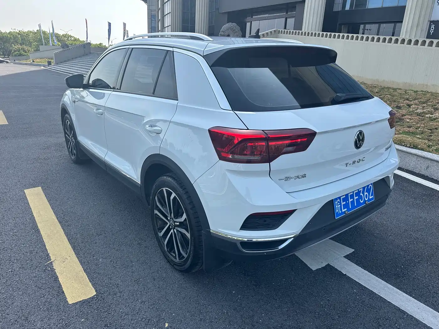 VOLKSWAGEN T-ROC EXPLORING SONGS