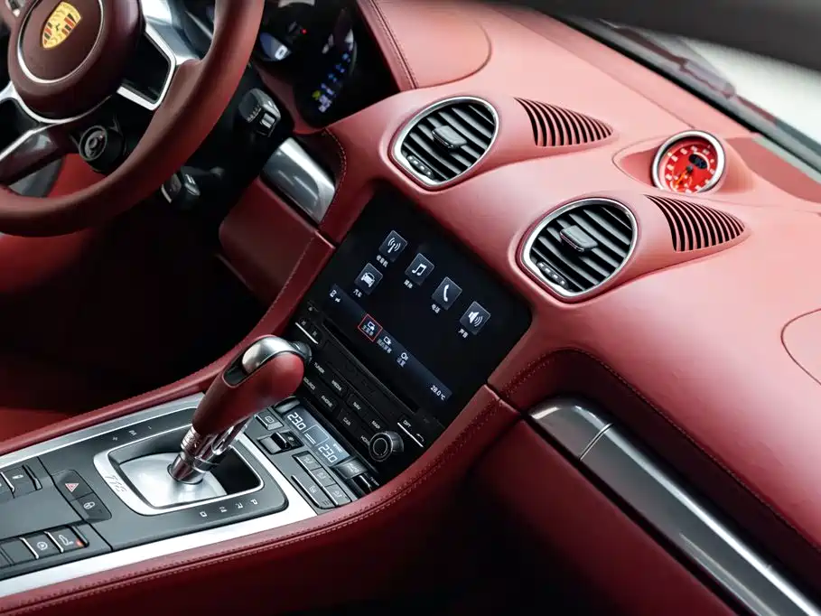 Porsche 718 2016 Cayman 2.0T фото 15