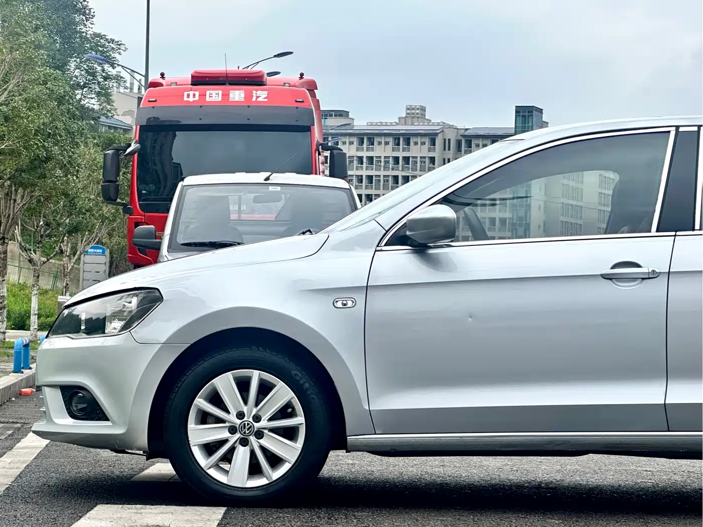 Volkswagen Jetta 2015 1.6L Automatic Luxury фото 11