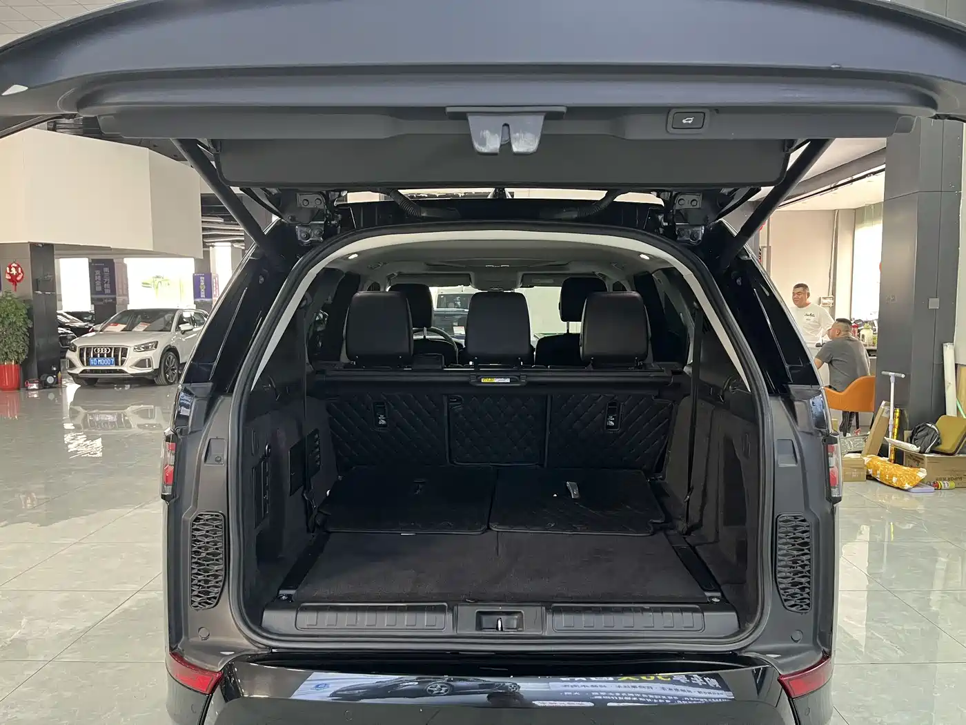 Land Rover Discovery 2020 2.0T 30th Anniversary Special Edition фото 9