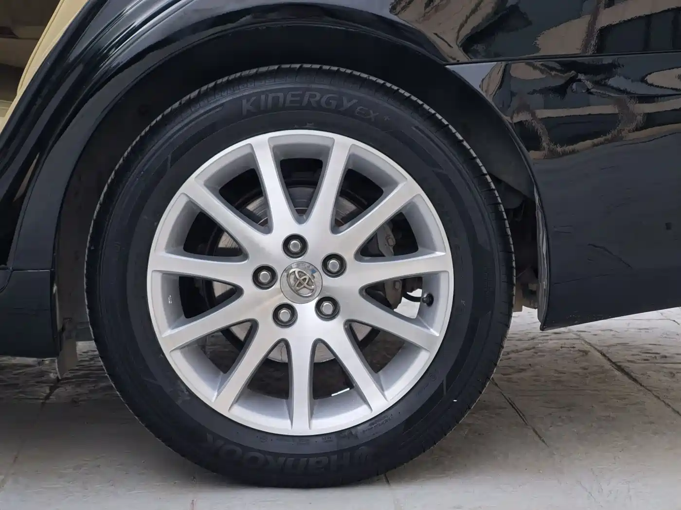 Toyota Crown 2011 2.5L Royal Leather Sunroof Special Edition фото 17