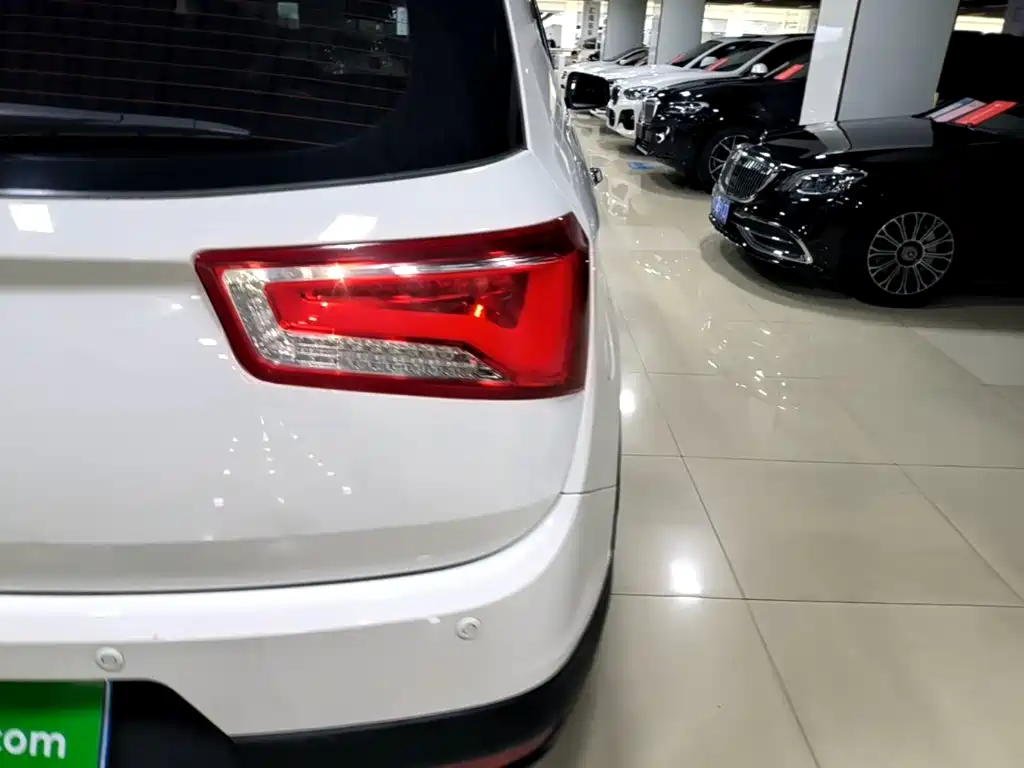 Baojun 560 2017 2016 1.8L iAMT Luxury