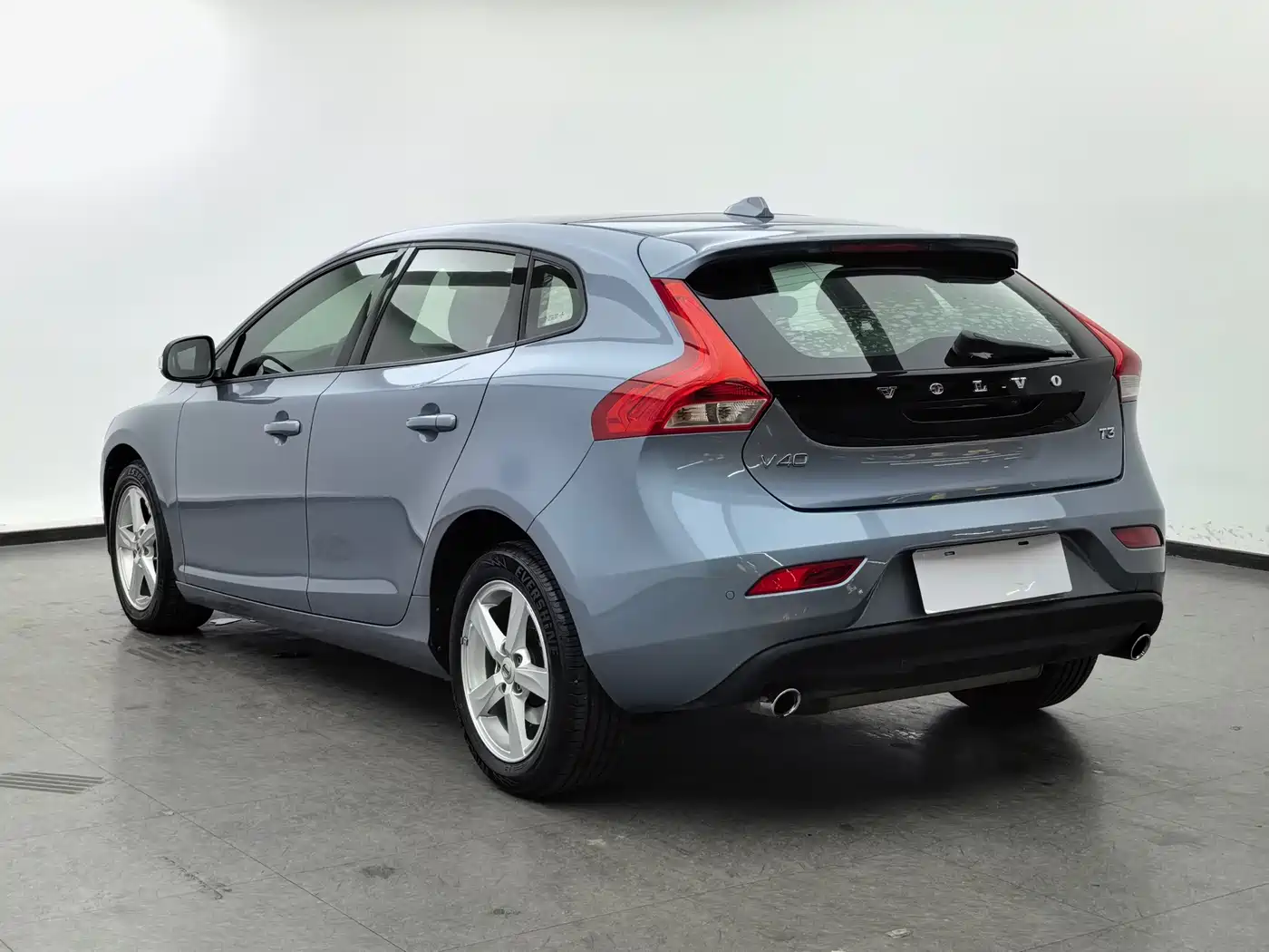 Volvo V40 2018 2017 T3 Momentum