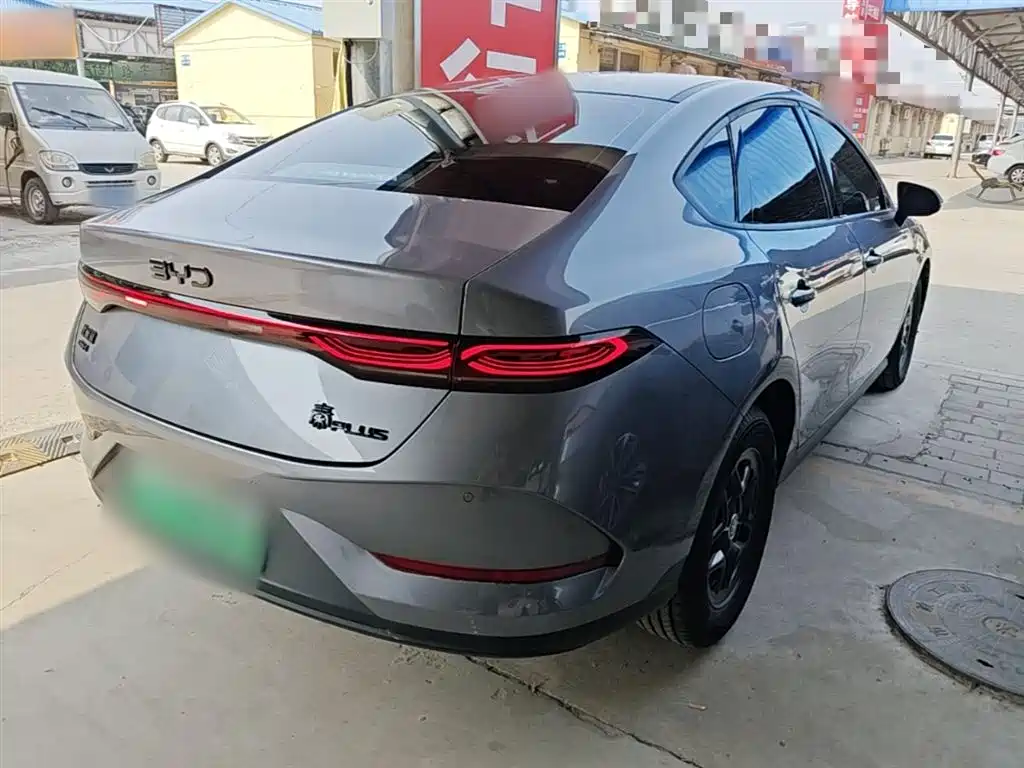 BYD Qin PLUS 2025 DM-i Smart Drive 55KM Leader фото 7