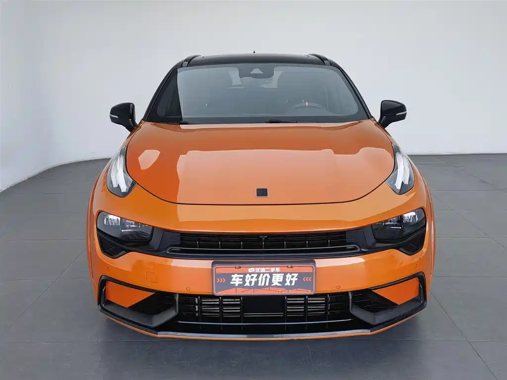 Lynk & Co 02 Hatchback 2021 2.0TD Halo фото 3