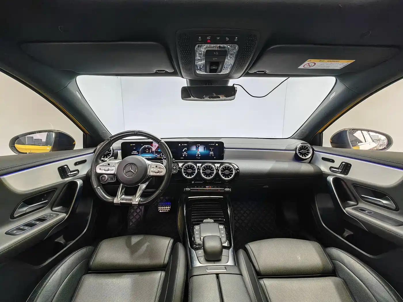 Mercedes-Benz A-Class AMG (Import) 2023 AMG A 35 4MATIC Sun Edition фото 10
