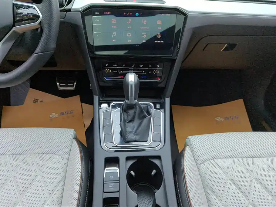 Volkswagen Magotan 2025 Popular Edition 330TSI DSG Luxury фото 16