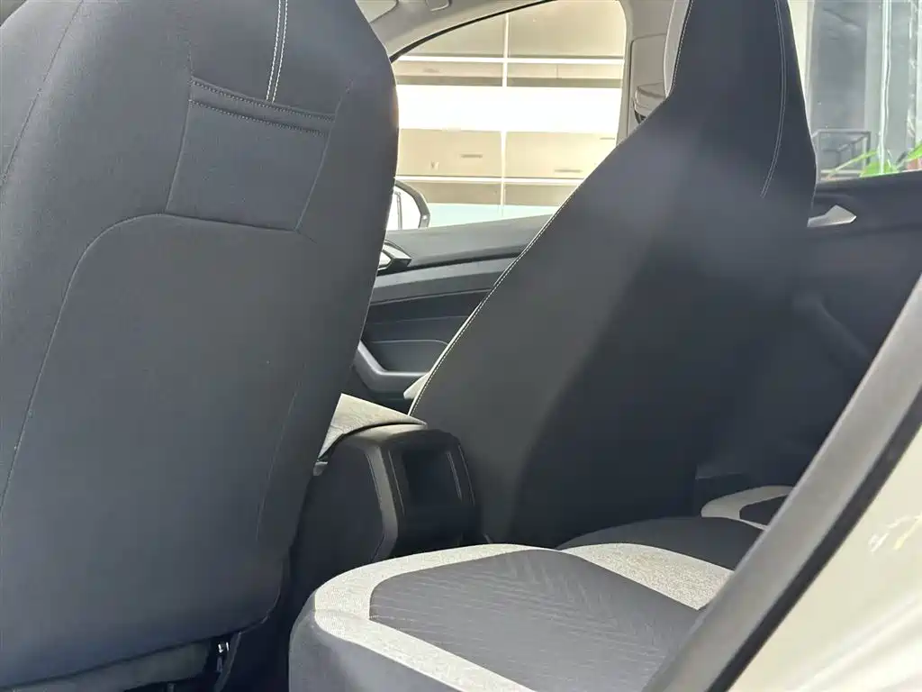 Volkswagen Tharu 2025 Model Rising Star 1.5L Advance Edition фото 10