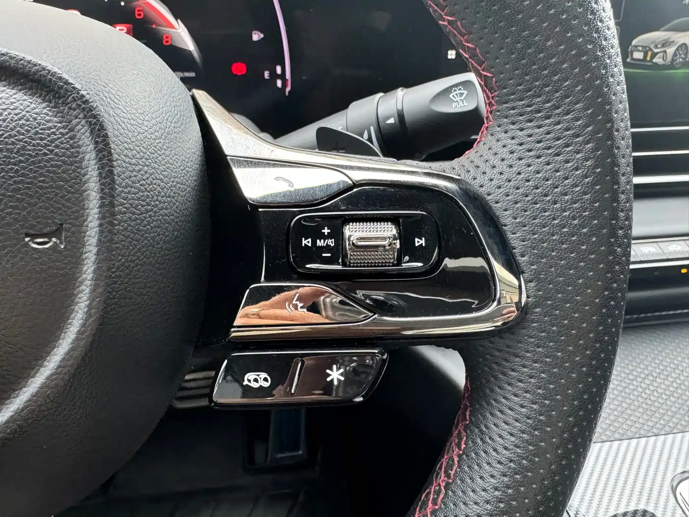 GAC Trumpchi Trumpchi Emkoo 2023 270T DCT J15 Edition фото 19