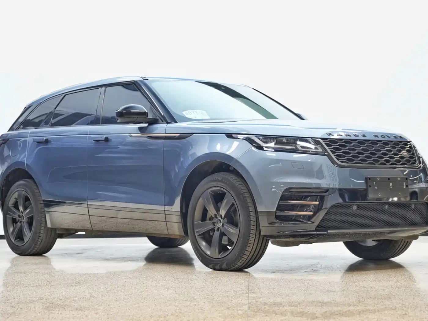 Land Rover Range Rover Velar 2019 250PS R-DYNAMIC S фото 3