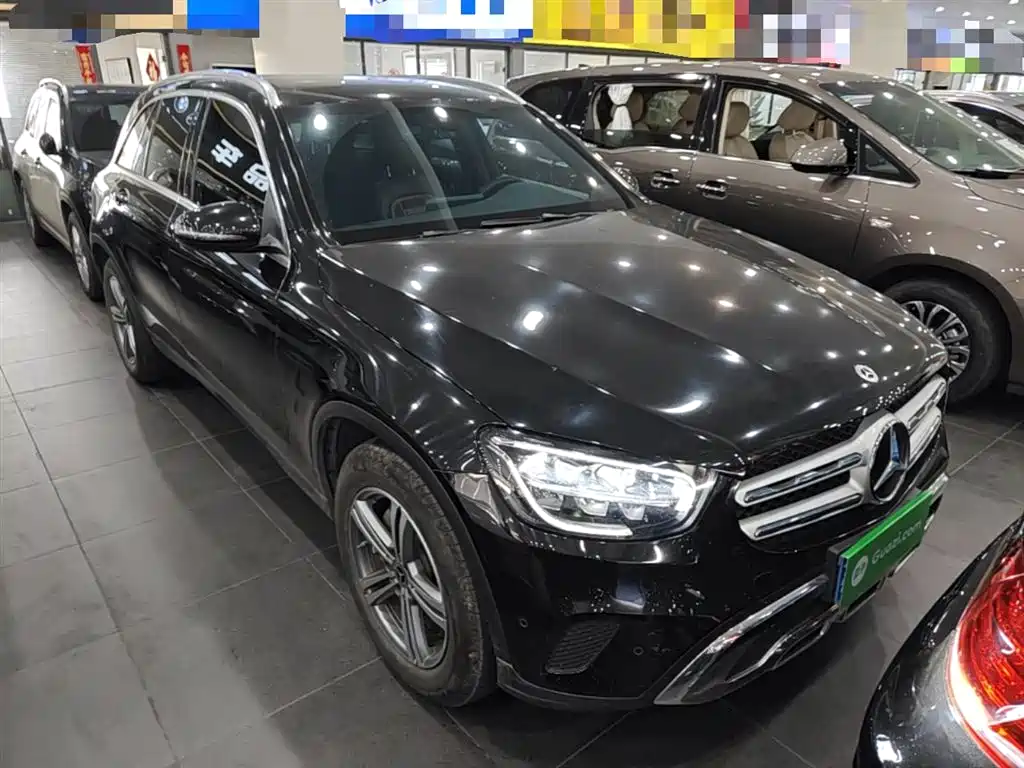 MERCEDES-BENZ GLC