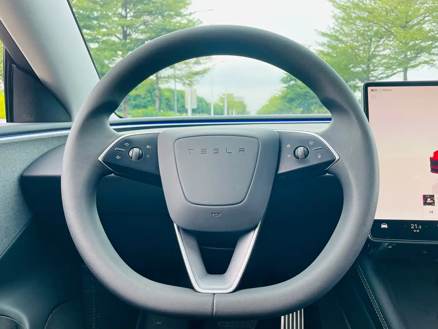 Фото 23 - Tesla Model 3