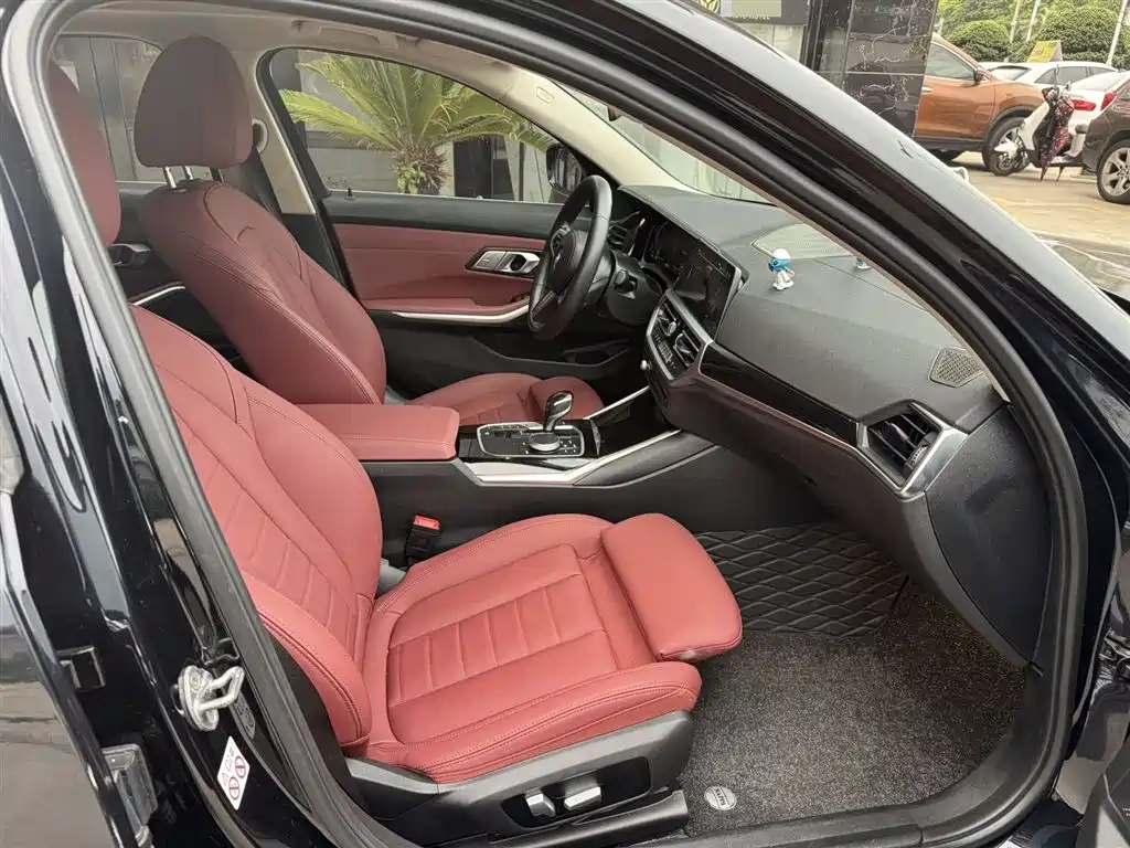 BMW 3-SERIES