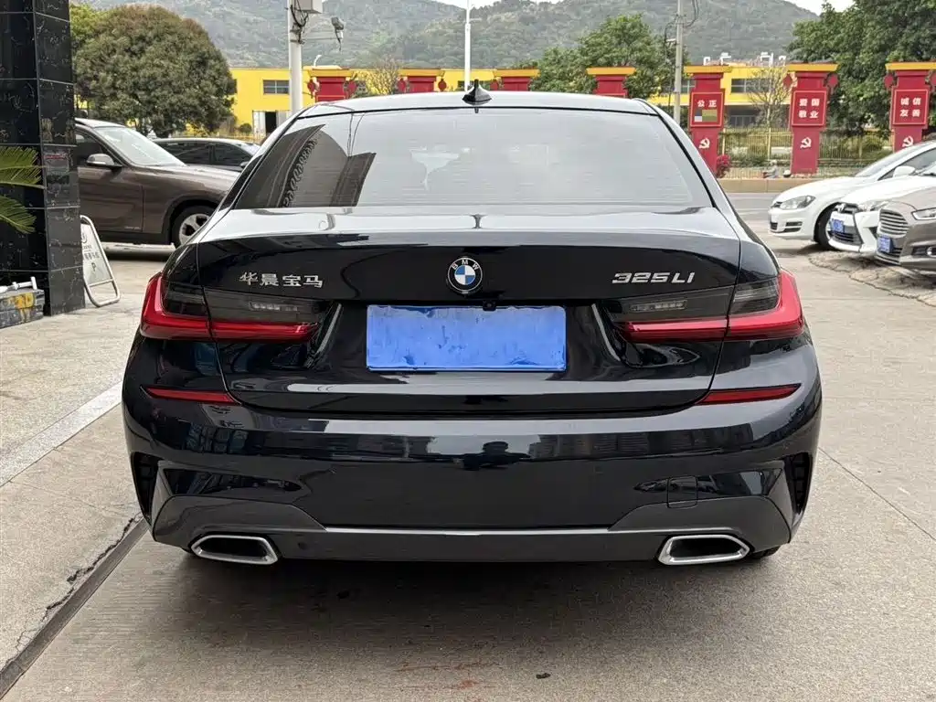BMW 3-SERIES