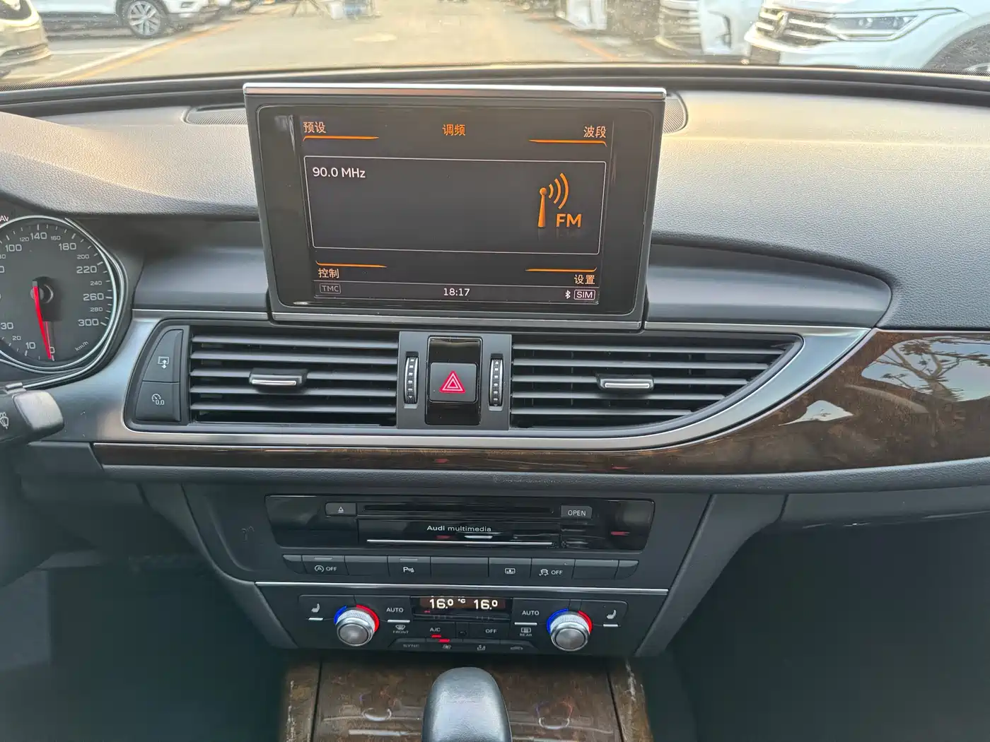 Audi A6L 2018 30th Anniversary 35 TFSI Fashion фото 12
