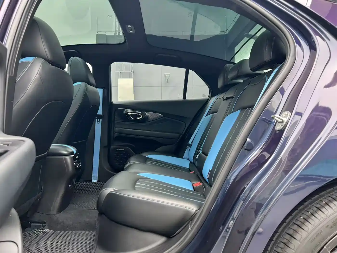 GAC Trumpchi Trumpchi Emkoo 2022 270T DCT J16 Galaxy Fighter Edition фото 27