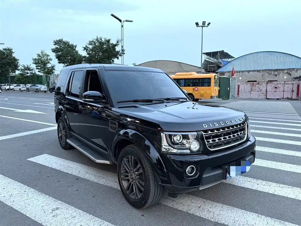 Land Rover Discovery 2016 3.0 SC Gloss Black Collector's Edition HSE фото 3