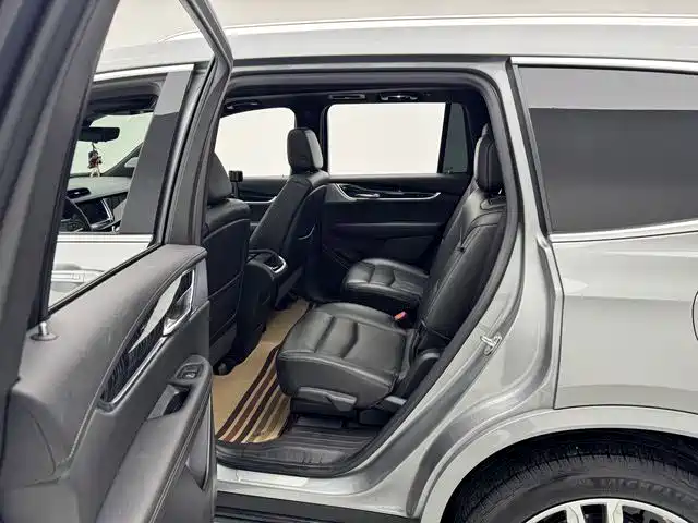 Cadillac XT6 2022 2.0T 6-Seater 4WD Luxury Edition фото 7