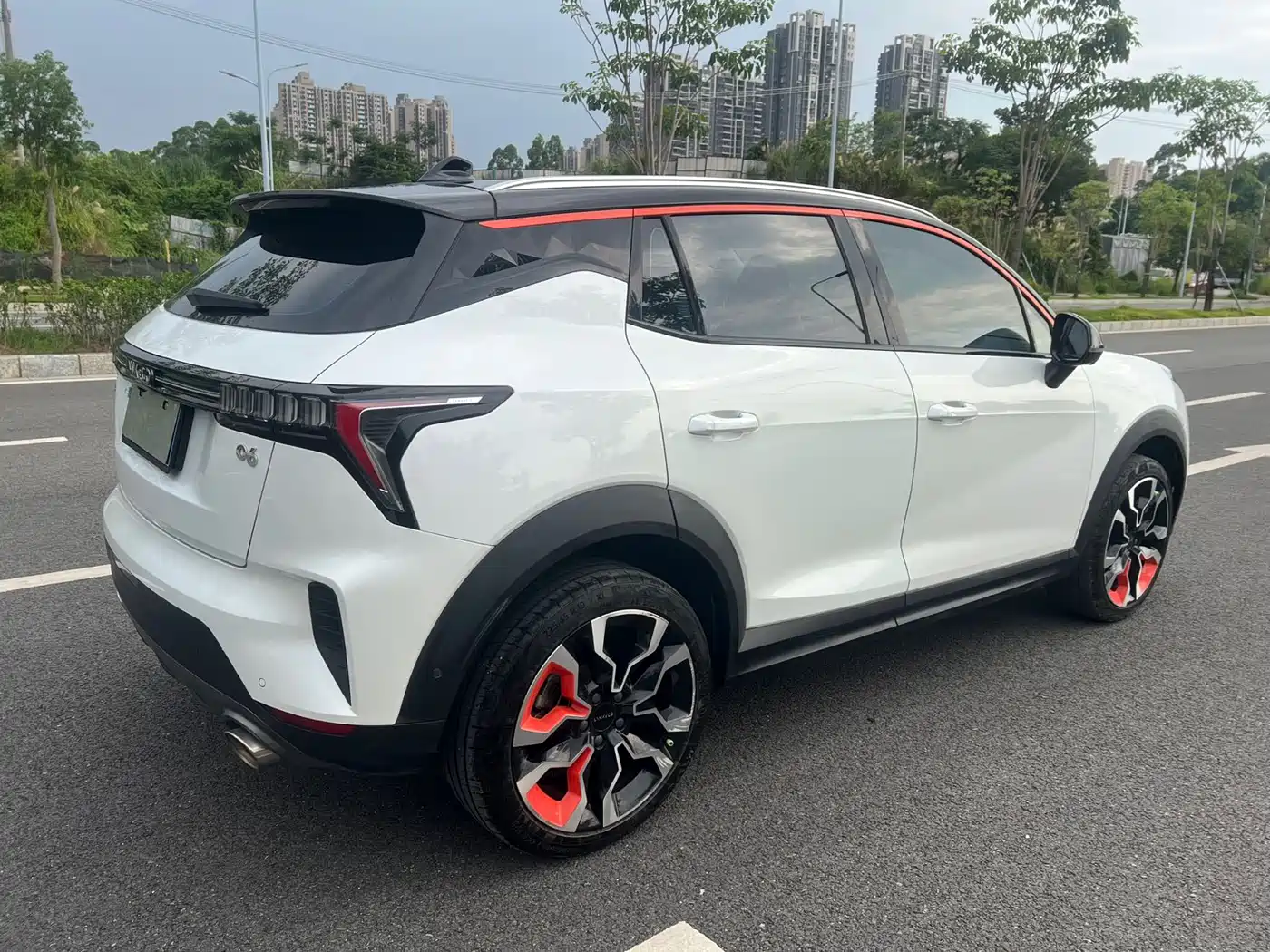 Lynk & Co 06 2020 1.5T Halo фото 7