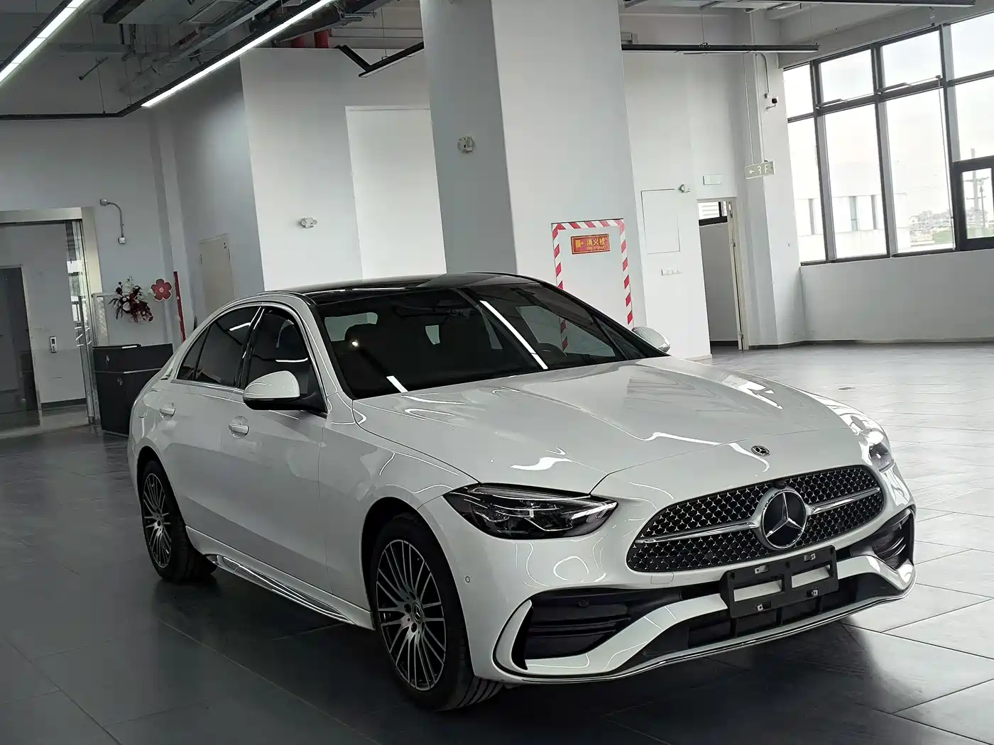 Mercedes-Benz C-Class 2024 C 260 L Sport фото 3