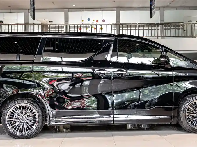 Toyota Alphard 2021 Hybrid 2.5L Premium фото 4