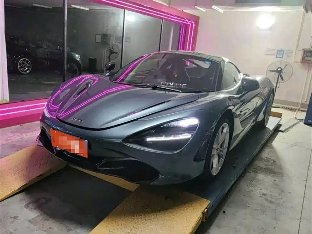 2020 McLaren 720S