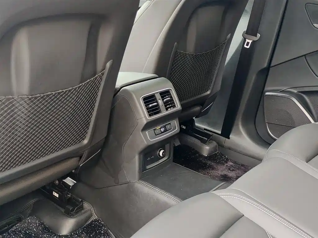Audi Q5L 2023 40T Luxury Dynamic фото 9