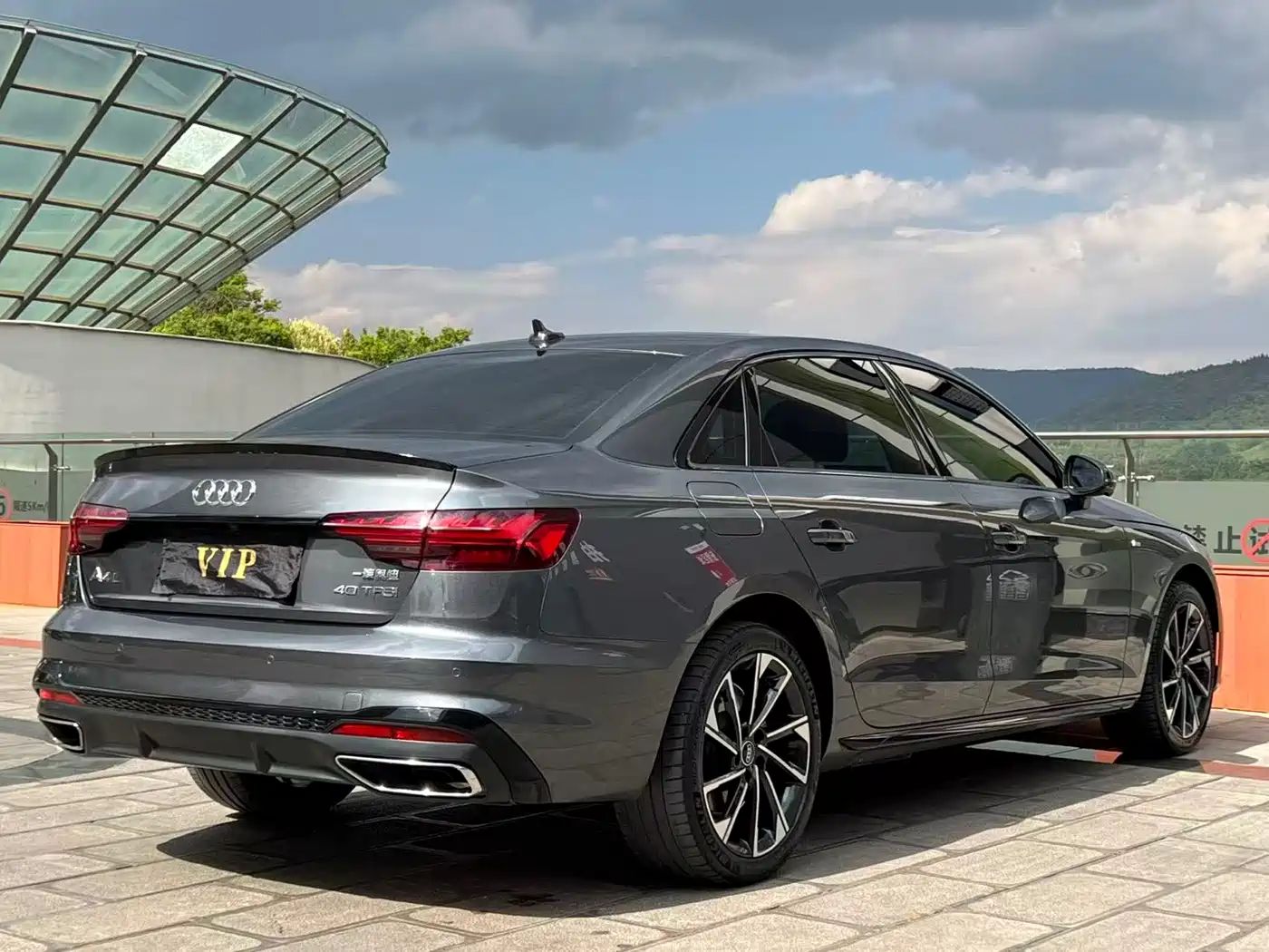 Audi A4L 2023 40 TFSI Luxury Sport фото 18