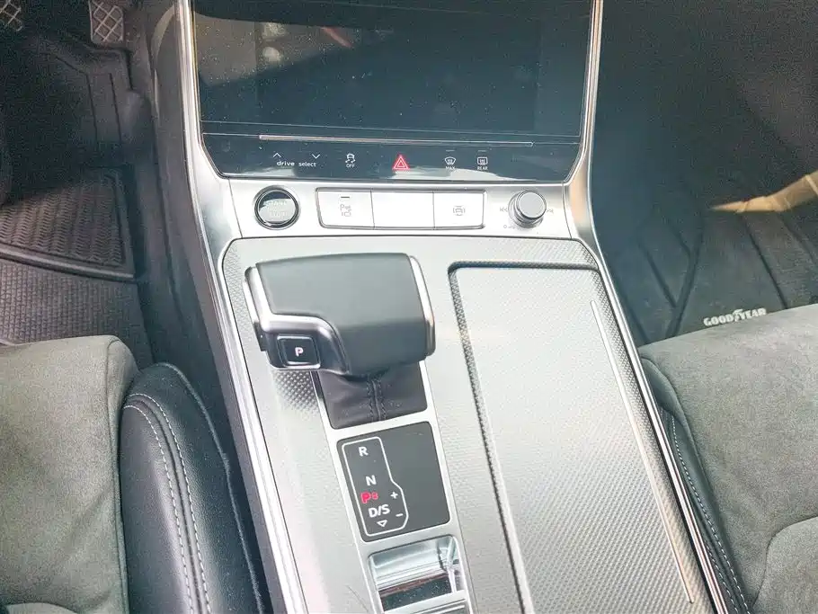 Audi A6L 2024 45 TFSI Premium Dynamic фото 16