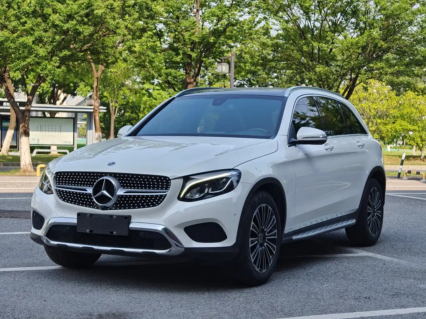 Mercedes-Benz GLC 2019 Model GLC 200 L 4MATIC
