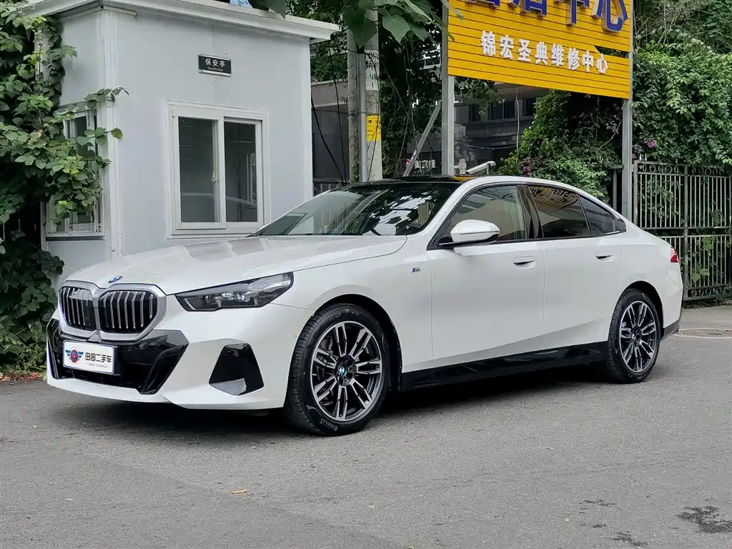 BMW 5 Series (Import) 2024 Model 525i M Sport Package