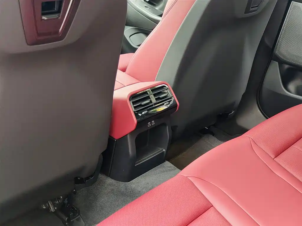 BMW 5 Series (Import) 2024 Model 525i M Sport Package фото 9