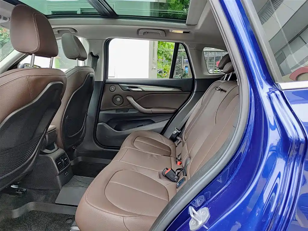 BMW X1 2019 xDrive20Li Premium Model фото 8