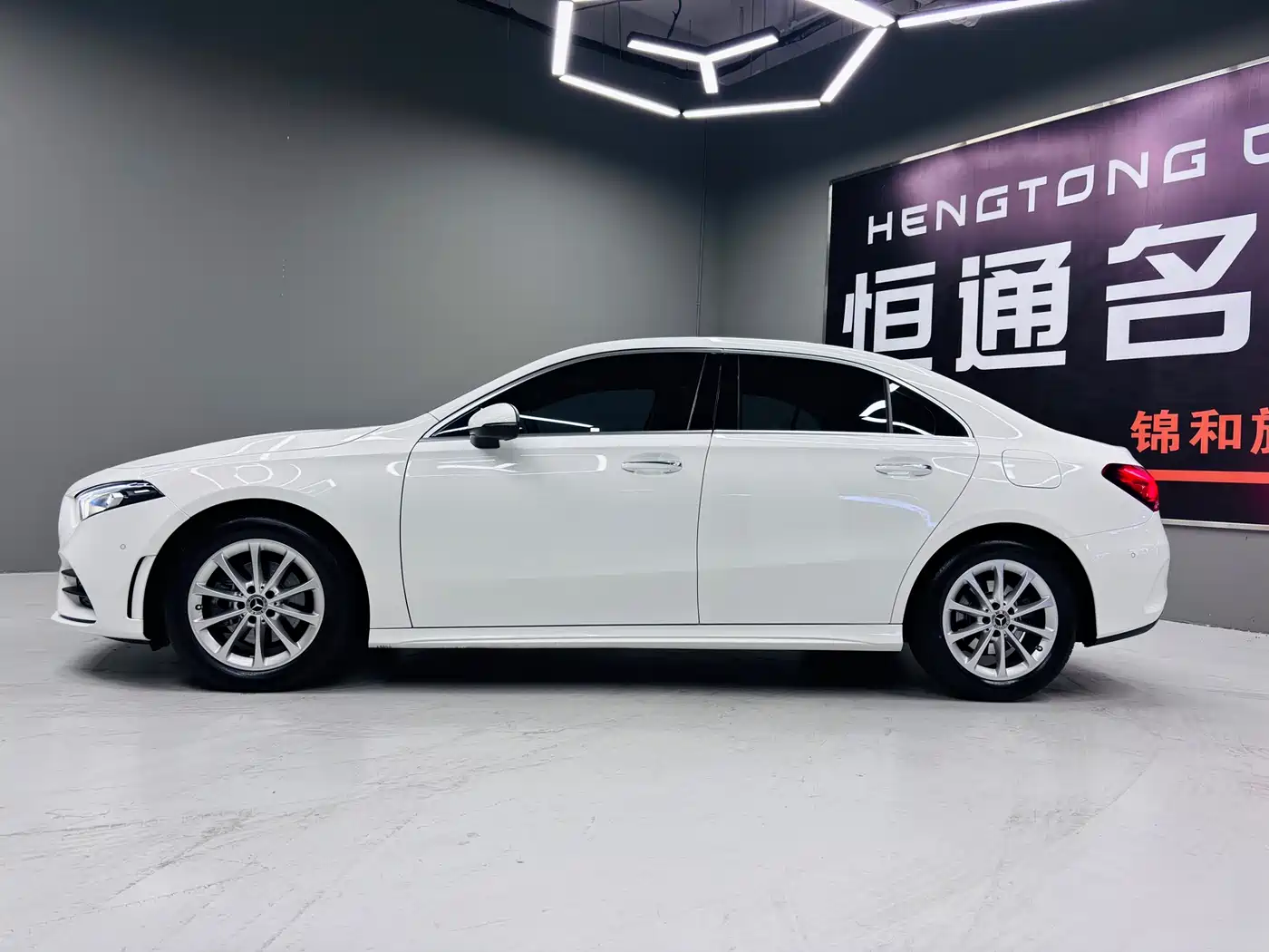 Mercedes-Benz A-Class 2020 A 200 L Sport Sedan фото 2
