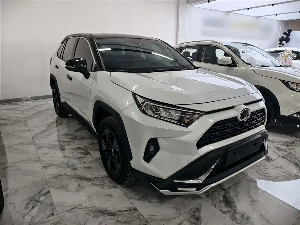 Toyota RAV4 Rongfang 2024 2.0L CVT FWD Urban Edition фото 9