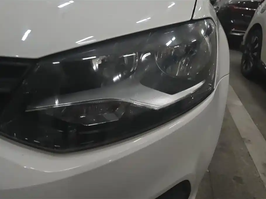 Volkswagen Polo 2018 1.5L Auto Safe Drive фото 5