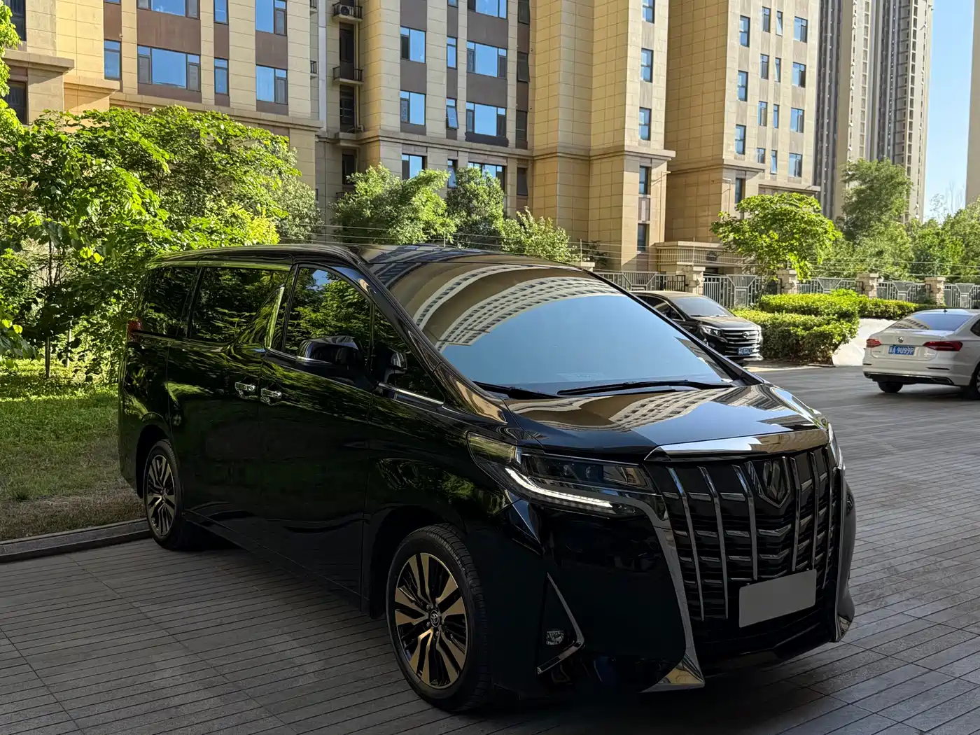 Toyota Alphard 2018 Facelift 3.5L Premium Edition фото 4