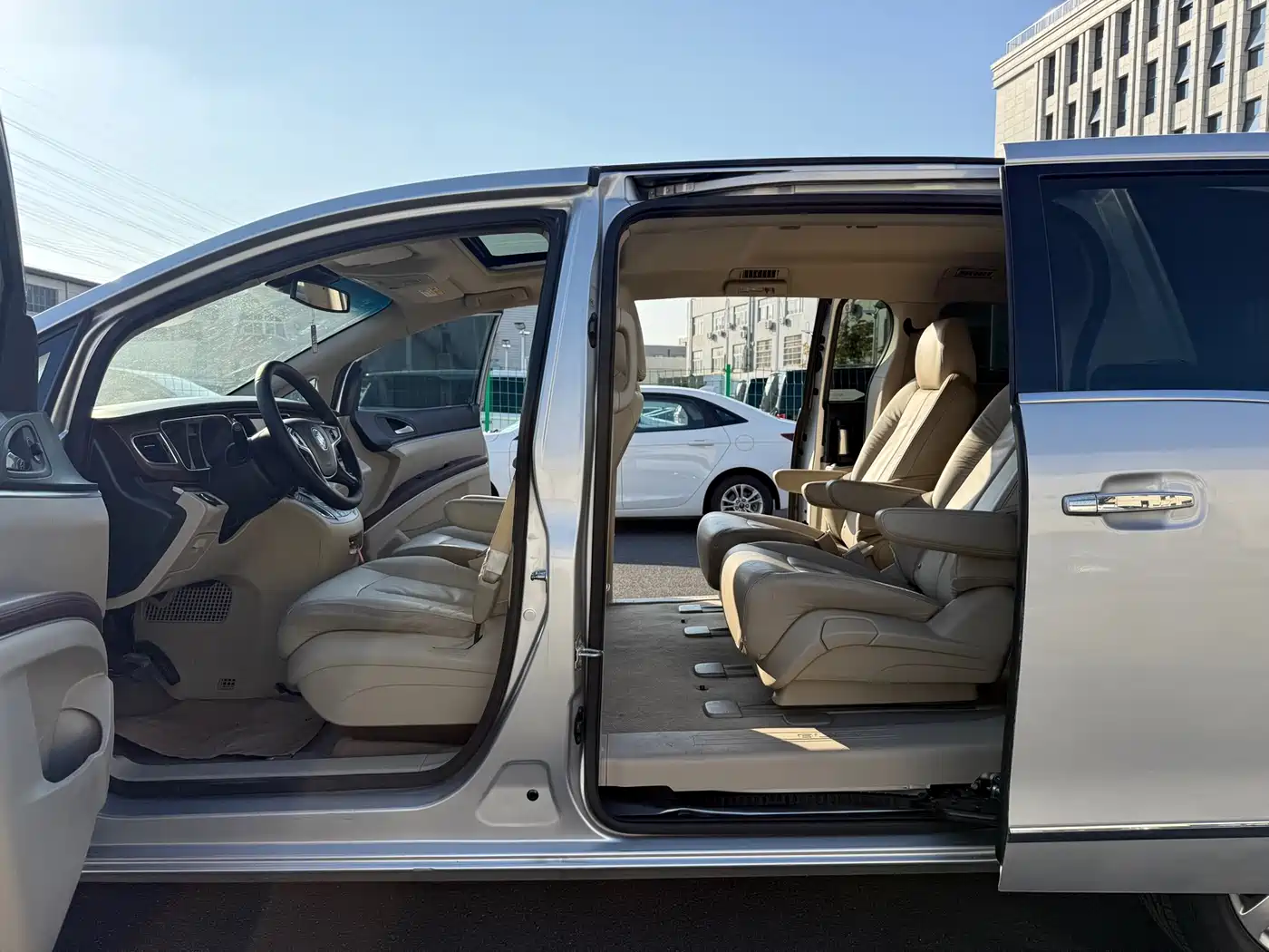 Buick GL8 2017 25S Luxury China V фото 23