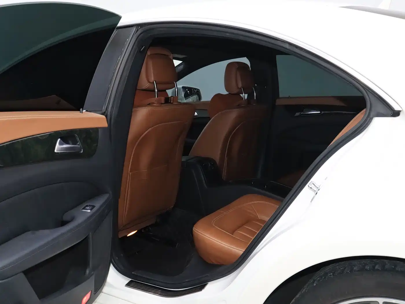 Mercedes-Benz CLS 2016 CLS 320 Edition фото 15