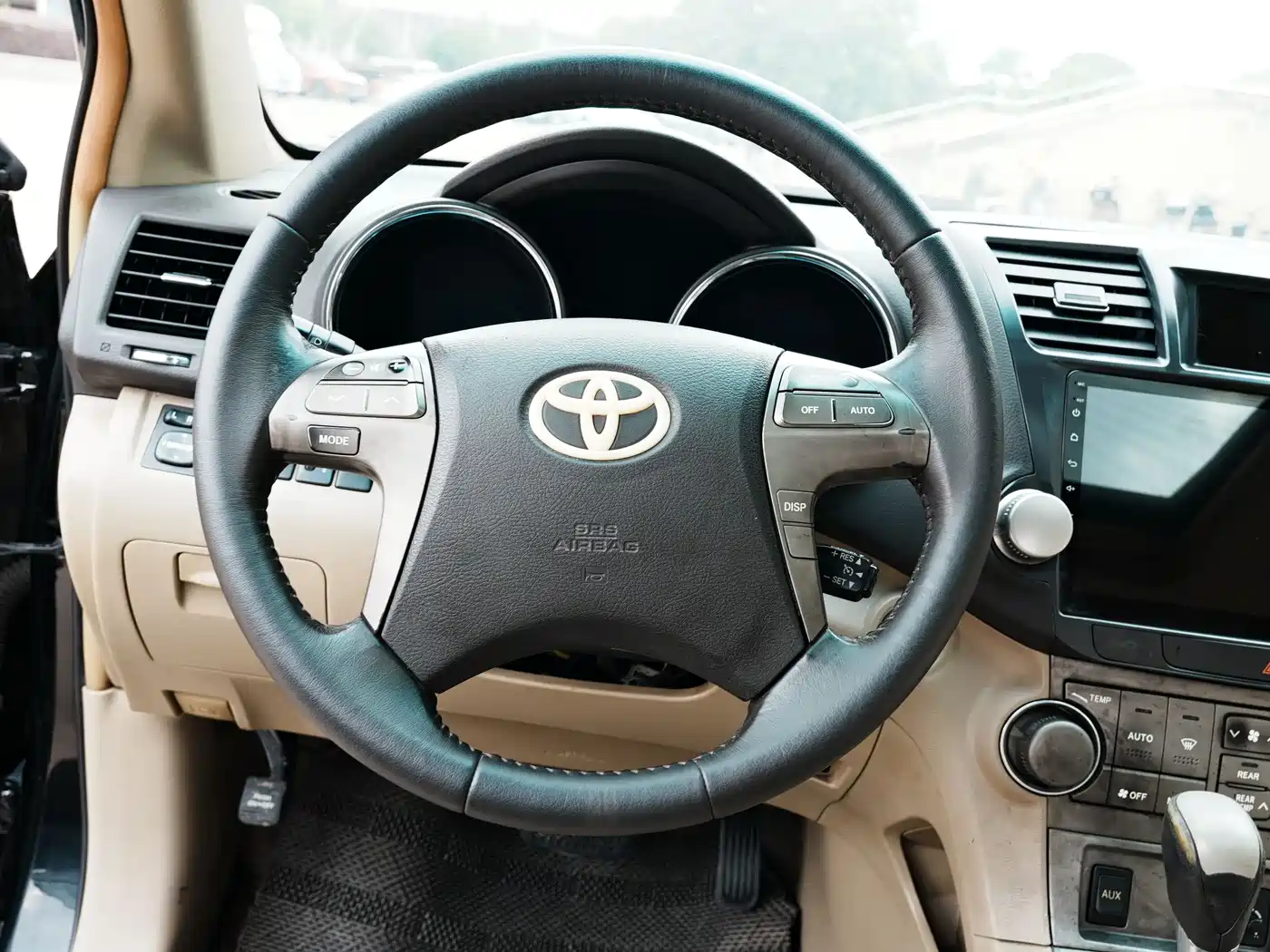Toyota Highlander 2011 2.7L 2WD 7-seat Luxury Navigation фото 18